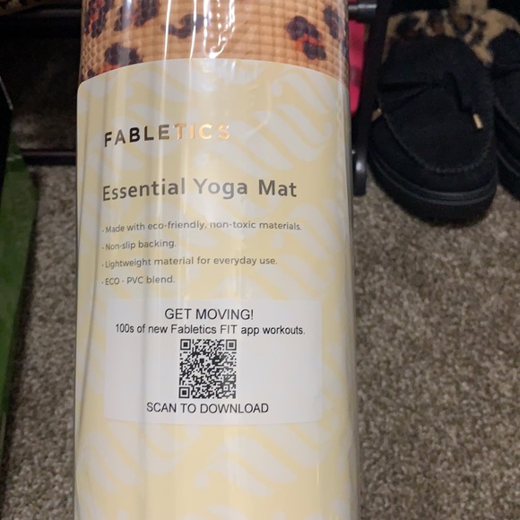 Fabletics Essential Yoga Mat - Picture 3 of 5